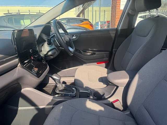 Hyundai IONIQ 1.6 GDi Hybrid Premium 5dr DCT